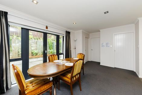 Photo of property in 7 Virtue Place, Hokowhitu, Palmerston North, 4410