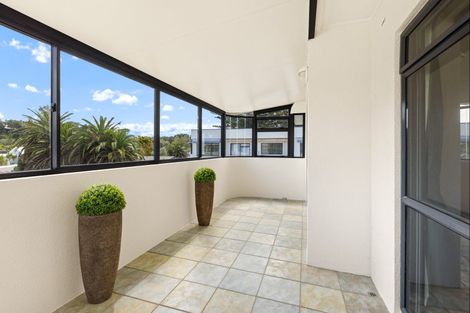 Photo of property in 15e Puriri Avenue, Orewa, 0931