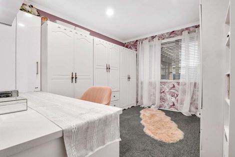 Photo of property in 16 Antrim Place, Nawton, Hamilton, 3200