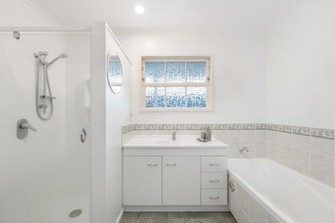 Photo of property in 18 Chippendale Crescent, Highbury, Palmerston North, 4412