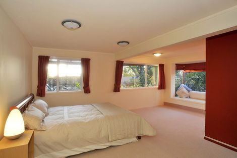 Photo of property in 31 Rothesay Bay Road, Rothesay Bay, Auckland, 0630