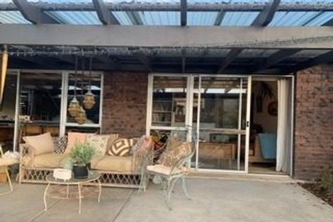 Photo of property in 8 Mountain Road, Morningside, Whangarei, 0110