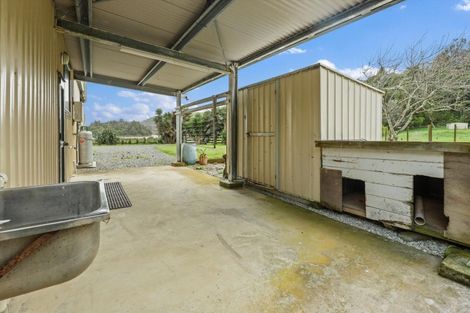 Photo of property in 97b Te Mahoe Road, Mokau, 4376