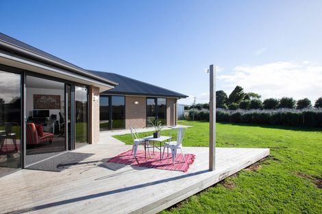 Photo of property in 3 Ta Paora Drive, Bell Block, New Plymouth, 4312