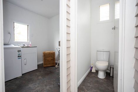 Photo of property in 24 Chamberlain Street, Dannevirke, 4930