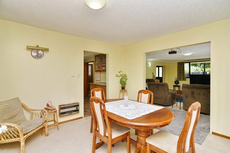 Photo of property in 6 Luxton Place, Rangiora, 7400