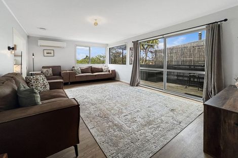 Photo of property in 61 Sunline Avenue, Massey, Auckland, 0614