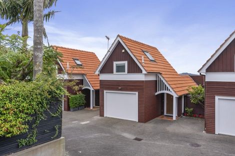 Photo of property in 69c Princes Street, Northcote Point, Auckland, 0627