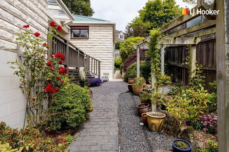 Photo of property in 71 Glenross Street, Glenross, Dunedin, 9011