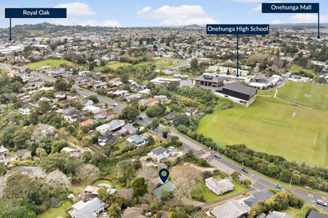 Photo of property in 52 Queenstown Road, Onehunga, Auckland, 1061