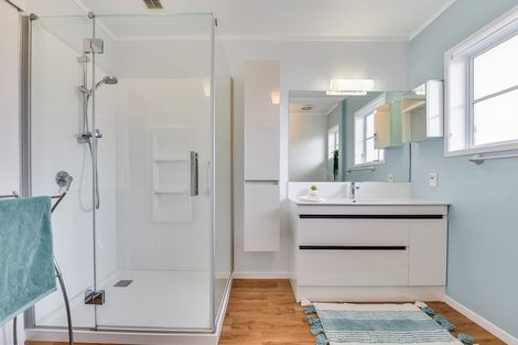 Photo of property in 11 Sandalwood Drive, Dinsdale, Hamilton, 3204