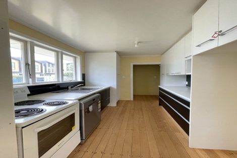 Photo of property in 52a Swanson Road, Henderson, Auckland, 0610