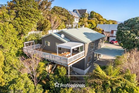 Photo of property in 16 Haast Close, Kelson, Lower Hutt, 5010