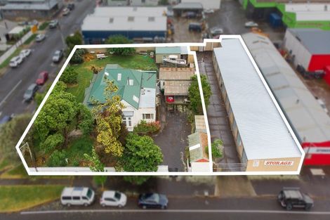 Photo of property in 410-412 Avenue Road West, Hastings, 4122