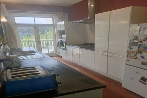 Photo of property in 56 Kelburn Parade, Kelburn, Wellington, 6012