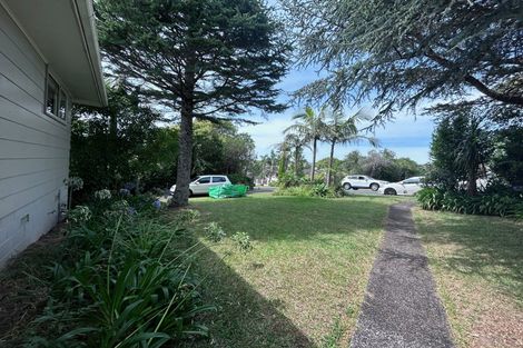 Photo of property in 62 Weatherly Road, Torbay, Auckland, 0630