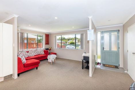 Photo of property in 8a Lloyd Drive, Nawton, Hamilton, 3200