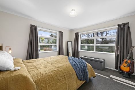 Photo of property in 5 Deller Grove, Silverstream, Upper Hutt, 5019