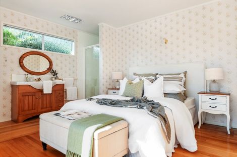 Photo of property in 6 Pah Road, Kawaha Point, Rotorua, 3010