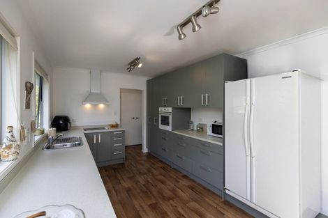 Photo of property in 9 Kotare Street, Waikanae, 5036