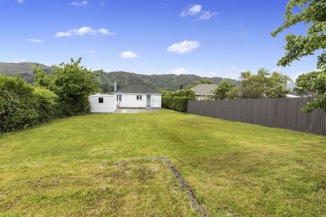 Photo of property in 203 Wellington Road, Wainuiomata, Lower Hutt, 5014