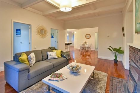 Photo of property in 6 William Street, Mangere East, Auckland, 2024