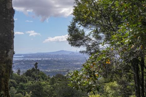 Photo of property in 408a Scenic Drive, Waiatarua, Auckland, 0612