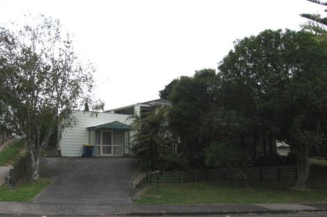 Photo of property in 36 Hellyers Street, Birkdale, Auckland, 0626