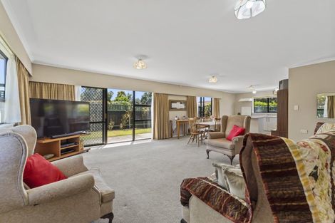 Photo of property in 32 Langdale Avenue, Paraparaumu, 5032
