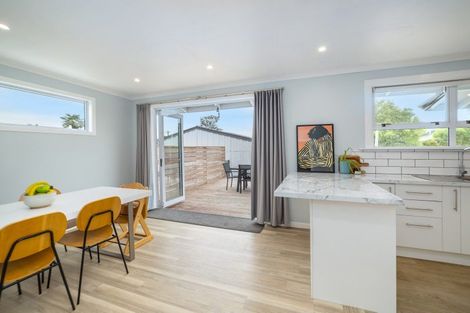 Photo of property in 14 Mahupuku Street, Greytown, 5712