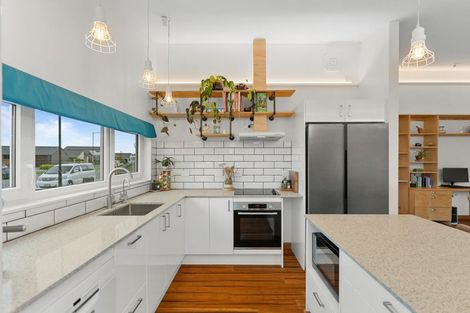 Photo of property in 28 Collier Drive, Halswell, 8025