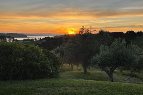 Photo of property in 241d Heatley Road, Whakapirau, Maungaturoto, 0583