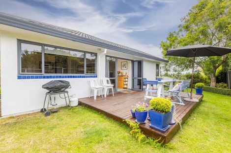 Photo of property in 2/25 Margaret Avenue, Havelock North, 4130