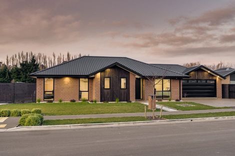 Photo of property in 14 Bill Harvey Drive, Halswell, Christchurch, 8025