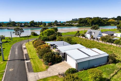 Photo of property in 46 Whakapaki Street, Urenui, 4375