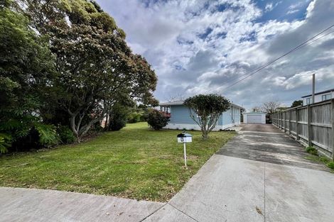 Photo of property in 6 Hurley Place, Kelston, Auckland, 0602