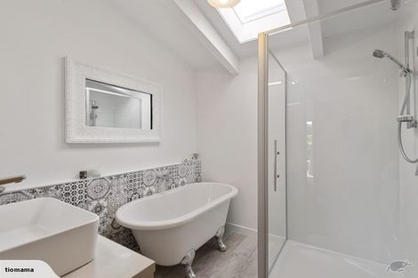 Photo of property in 2 Hatherly Lane, Mount Pleasant, Christchurch, 8081