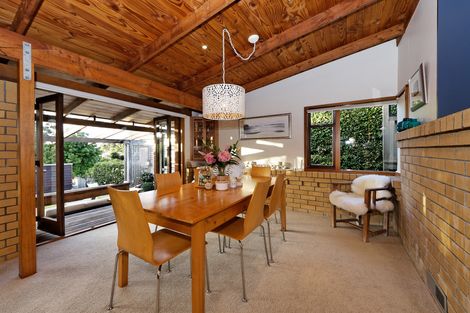 Photo of property in 146 Cliff View Drive, Green Bay, Auckland, 0604