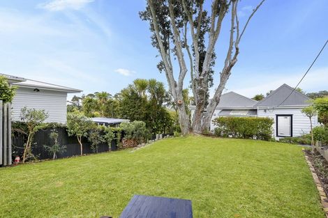 Photo of property in 45 Huka Road, Birkenhead, Auckland, 0626