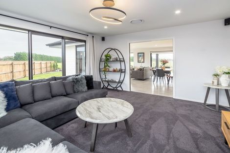 Photo of property in 8 Takahe Drive, Carterton, 5713