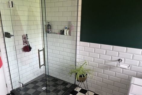 Photo of property in 1/50 Saint Andrews Square, Strowan, Christchurch, 8052