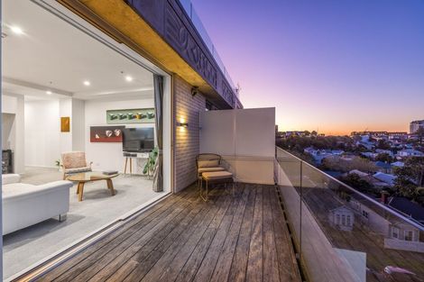 Photo of property in 405/246 Khyber Pass Road, Grafton, Auckland, 1023