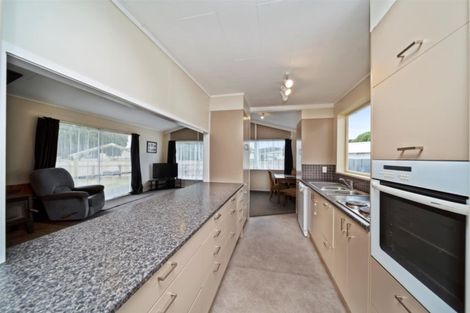 Photo of property in 88 South Road, Manaia, 4612