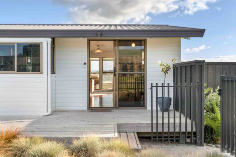 Photo of property in 690 Pukehina Parade, Pukehina, Te Puke, 3189