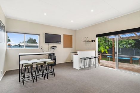 Photo of property in 23 Nottingham Avenue, Awapuni, Palmerston North, 4412