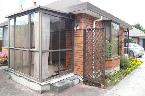 Photo of property in 8a Grassmere Street, Papanui, Christchurch, 8052