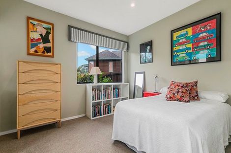 Photo of property in 1/262 Onewa Road, Birkenhead, Auckland, 0626