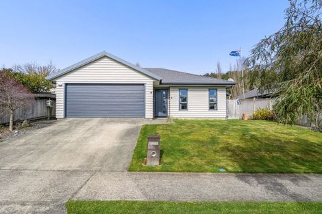 Photo of property in 5 Poppy Watts Grove, Stokes Valley, Lower Hutt, 5019