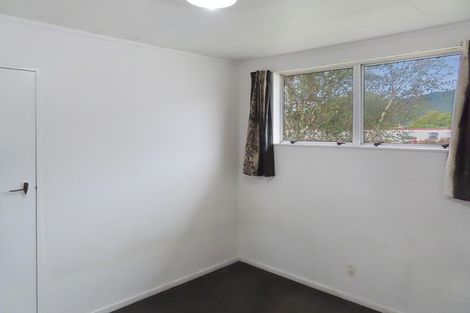 Photo of property in 2/15 Douglas Street, Waiwhetu, Lower Hutt, 5010