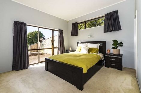 Photo of property in 16 Shakespeare Road, Waiuku, 2681